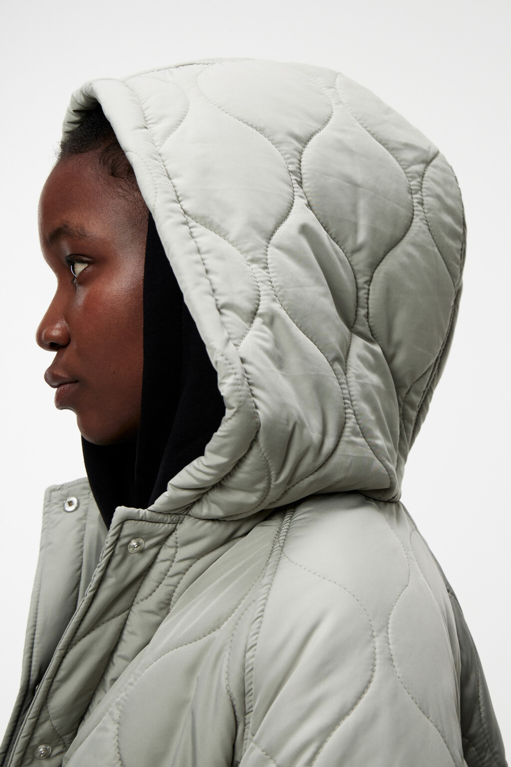 Куртка стеганая утепленная с капюшоном и поясом - цвет зеленый - 8