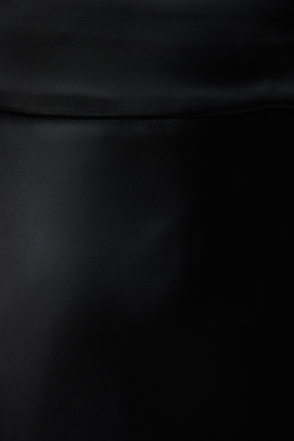 Платье-комбинация миди на тонких бретельках с разрезом - цвет черный - 7