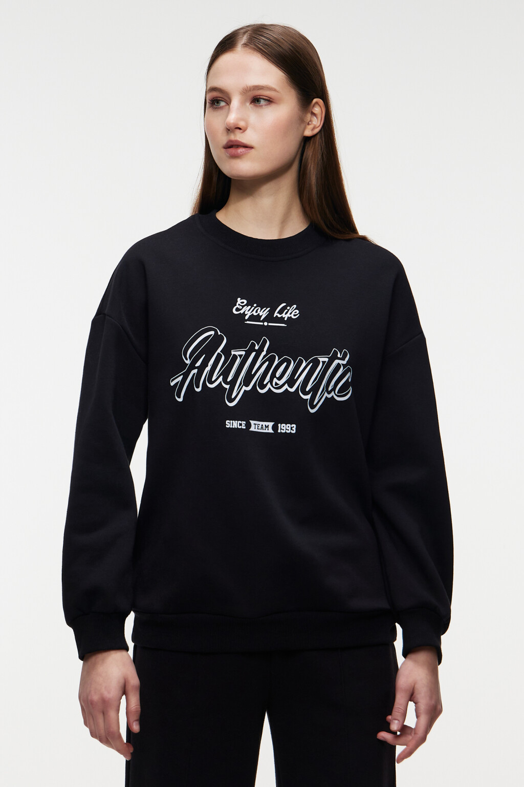 Свитшот хлопковый с принтом-надписью - цвет черный - 1