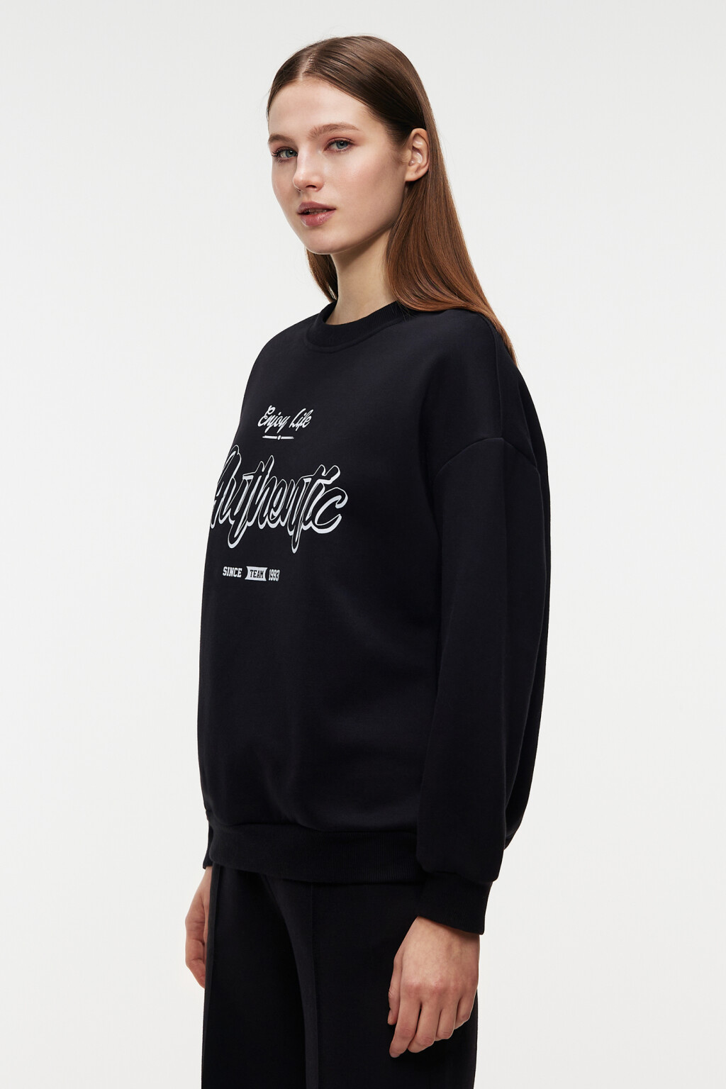 Свитшот хлопковый с принтом-надписью - цвет черный - 2