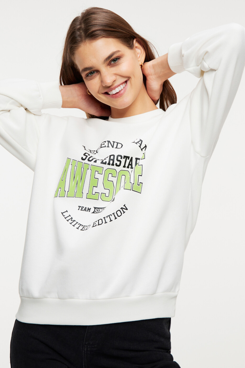 Свитшот хлопковый с принтом-надписью - цвет белый - 8