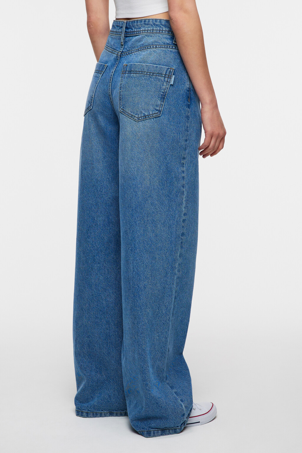 Джинсы wide leg широкие со складками на поясе - цвет голубой - 3