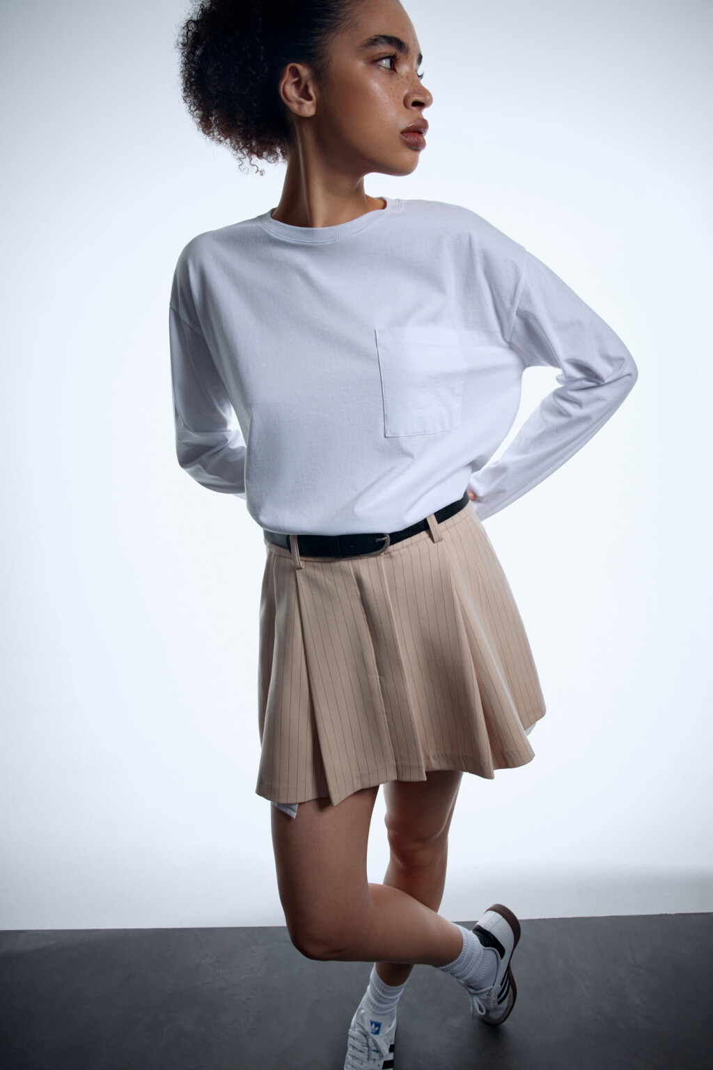 Лонгслив oversize хлопковый с нагрудным карманом - цвет белый - 9