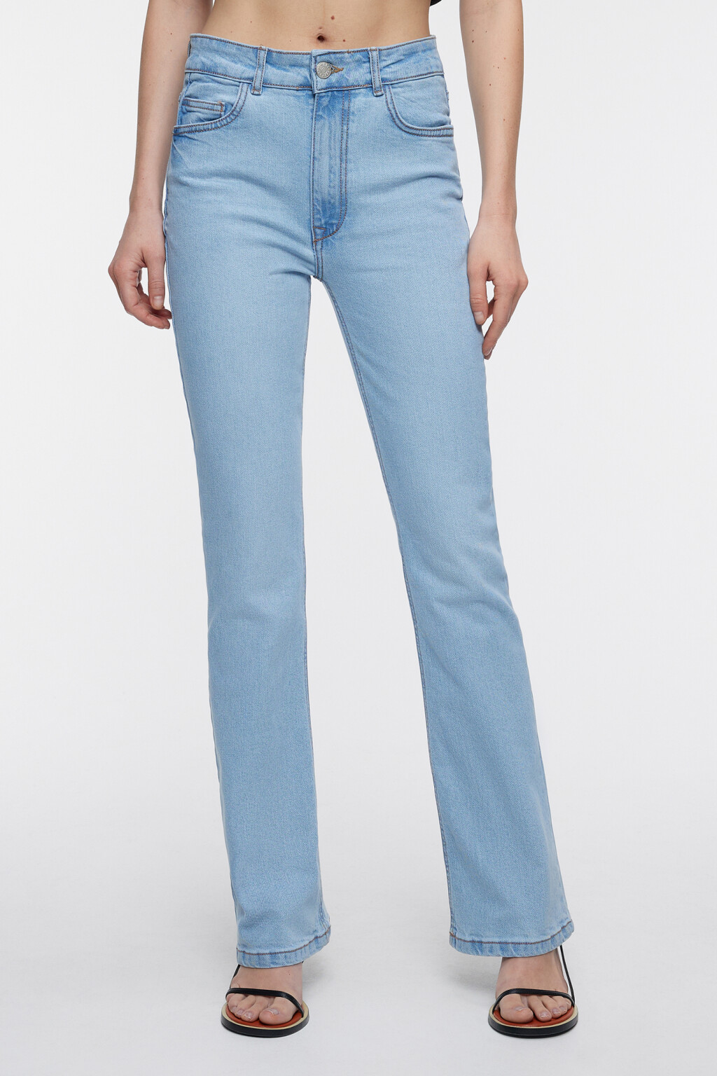 Джинсы клеш облегающие со средней посадкой - цвет голубой - 1
