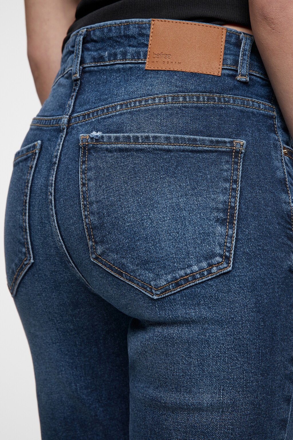 Джинсы клеш облегающие со средней посадкой - цвет голубой - 13