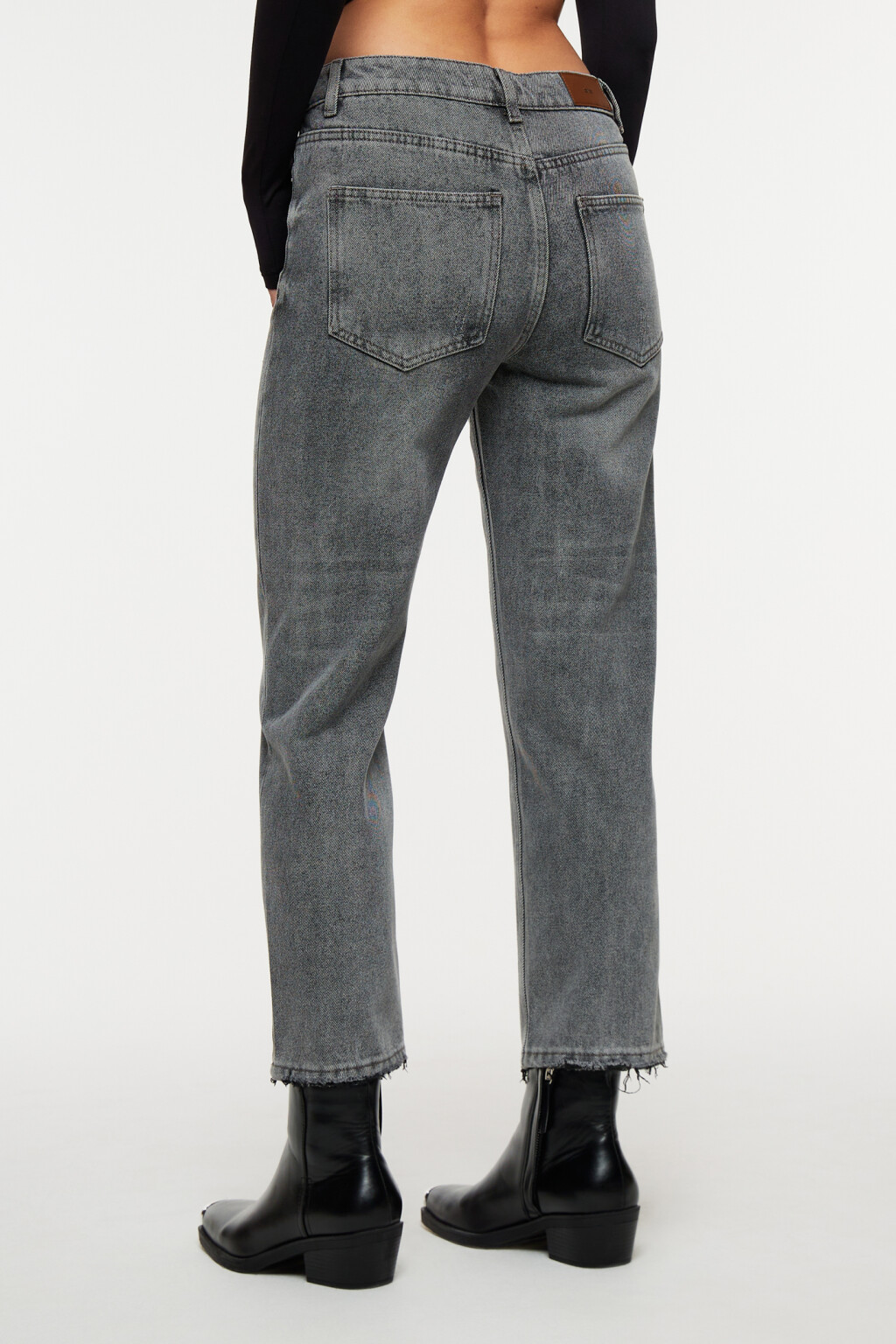 Джинсы-бойфренды потертые с низкой посадкой - цвет серый - 3