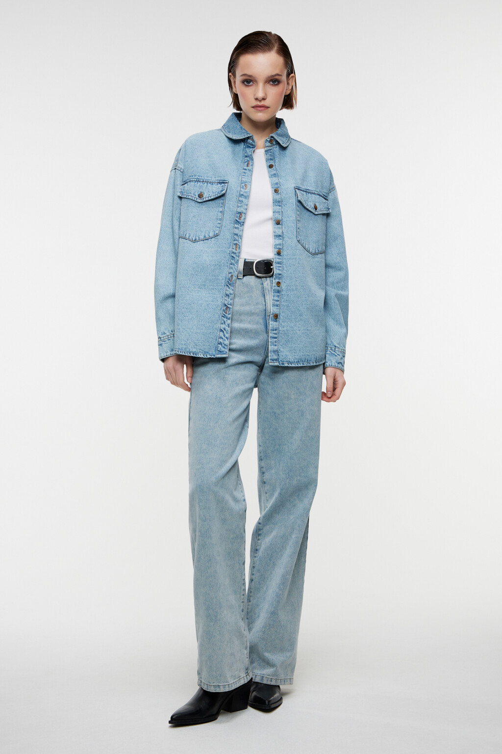 Рубашка oversize джинсовая с нагрудными карманами - цвет голубой - 4
