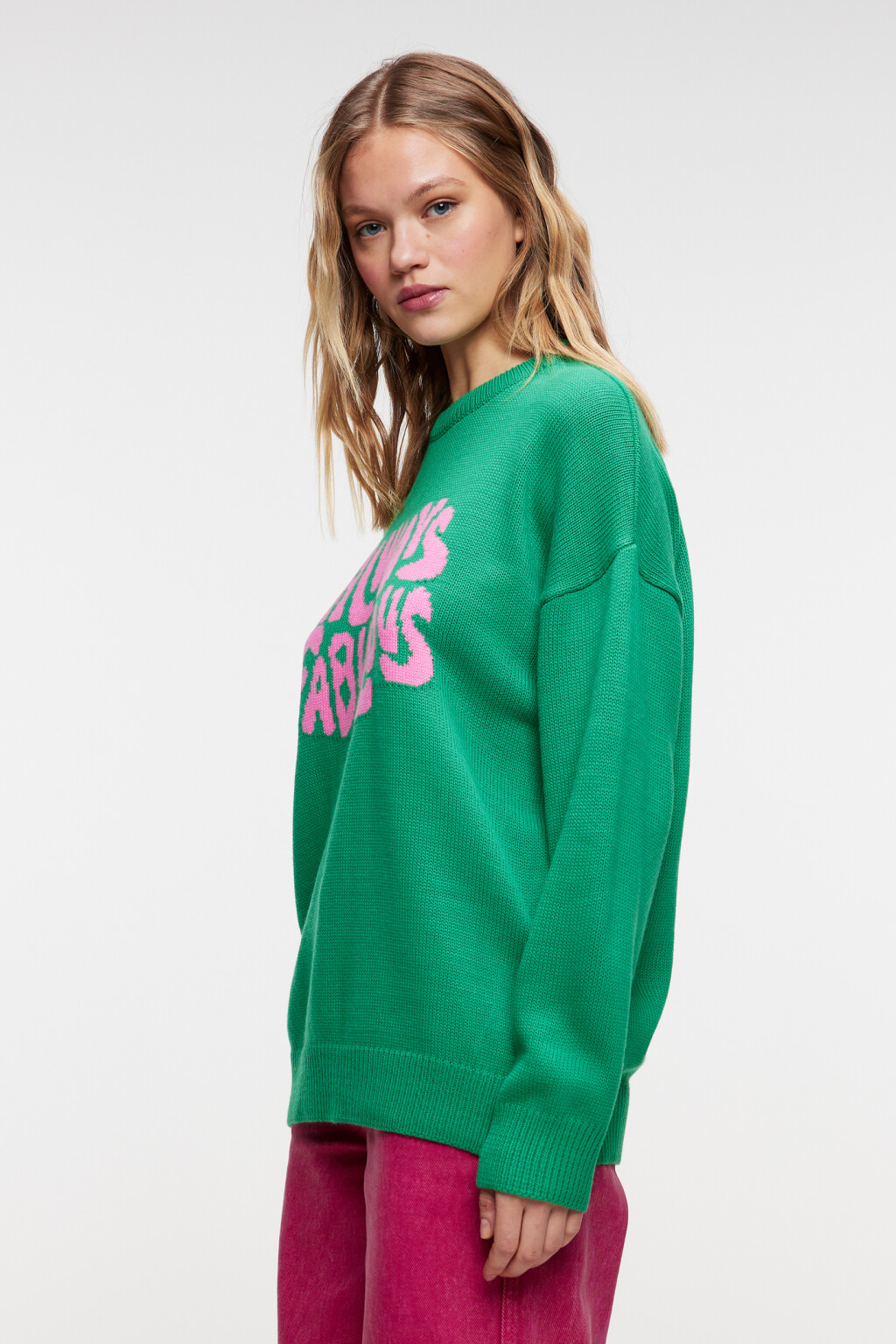 Джемпер oversize тонкой вязки с принтом-надписью - цвет зеленый - 2