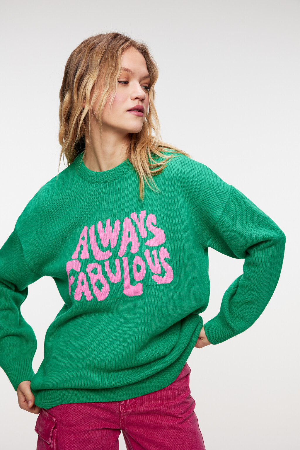 Джемпер oversize тонкой вязки с принтом-надписью - цвет зеленый - 8