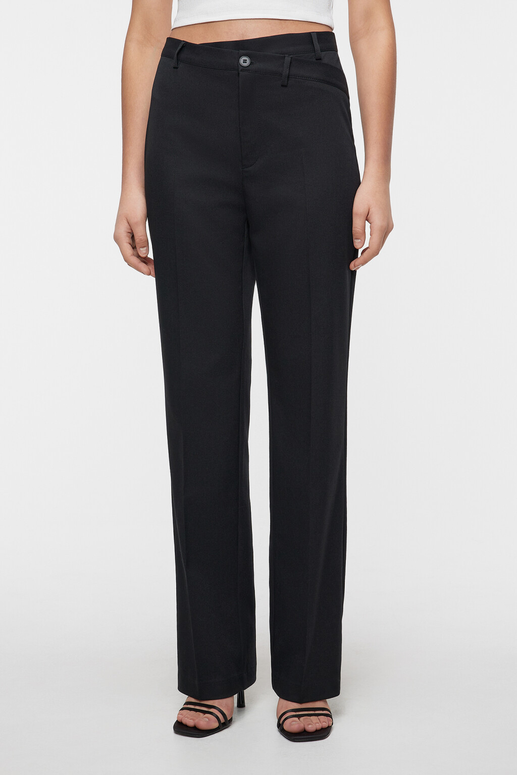 Брюки прямые костюмные с асимметричным поясом - цвет черный - 2