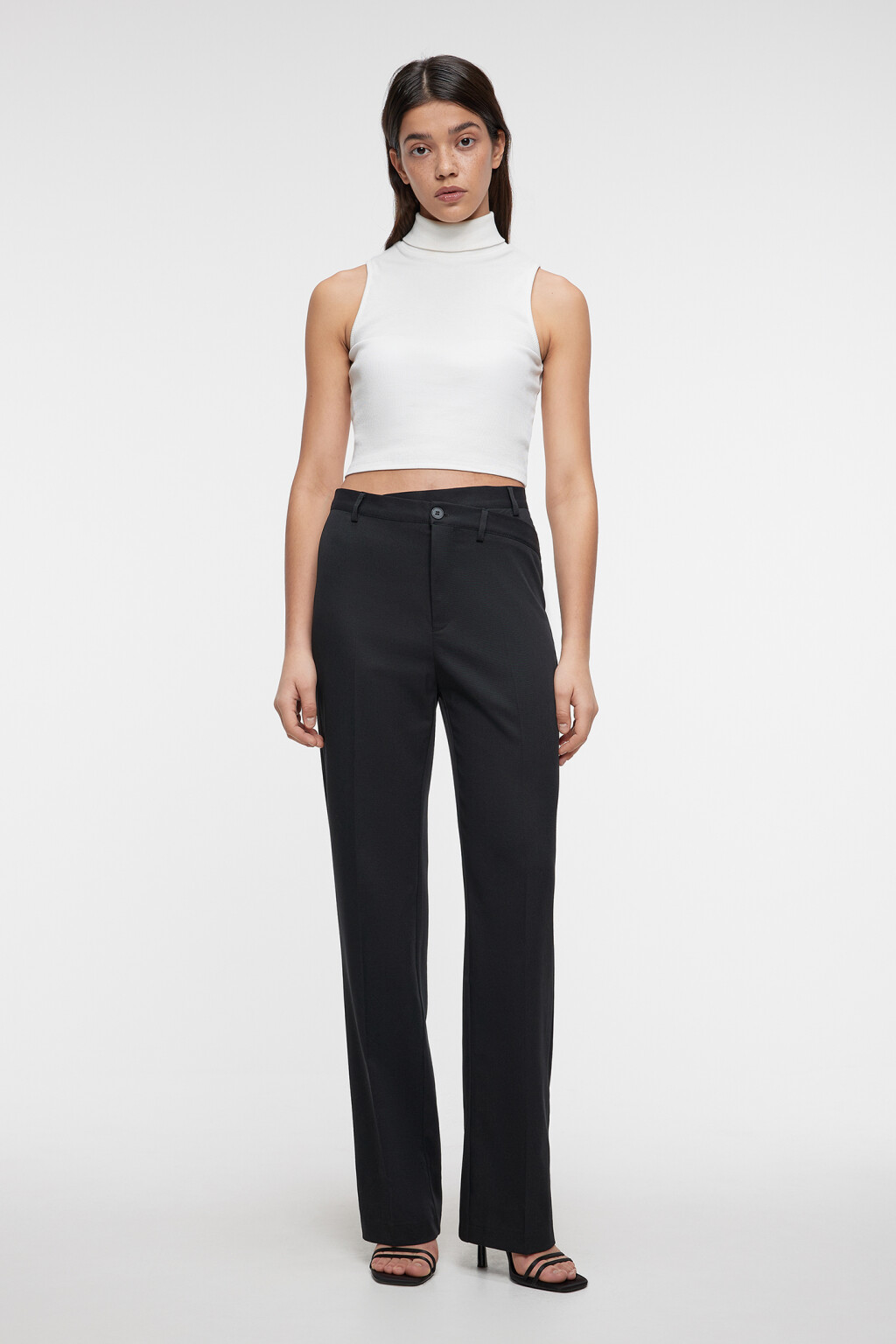 Брюки прямые костюмные с асимметричным поясом - цвет черный - 1