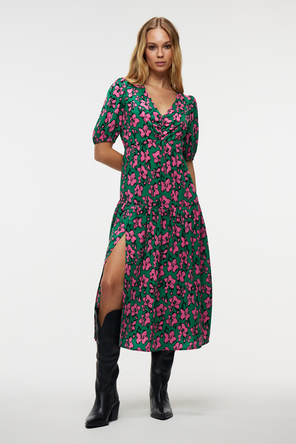 Платье миди приталенное с разрезом на бедре - цвет мультиколор - 4