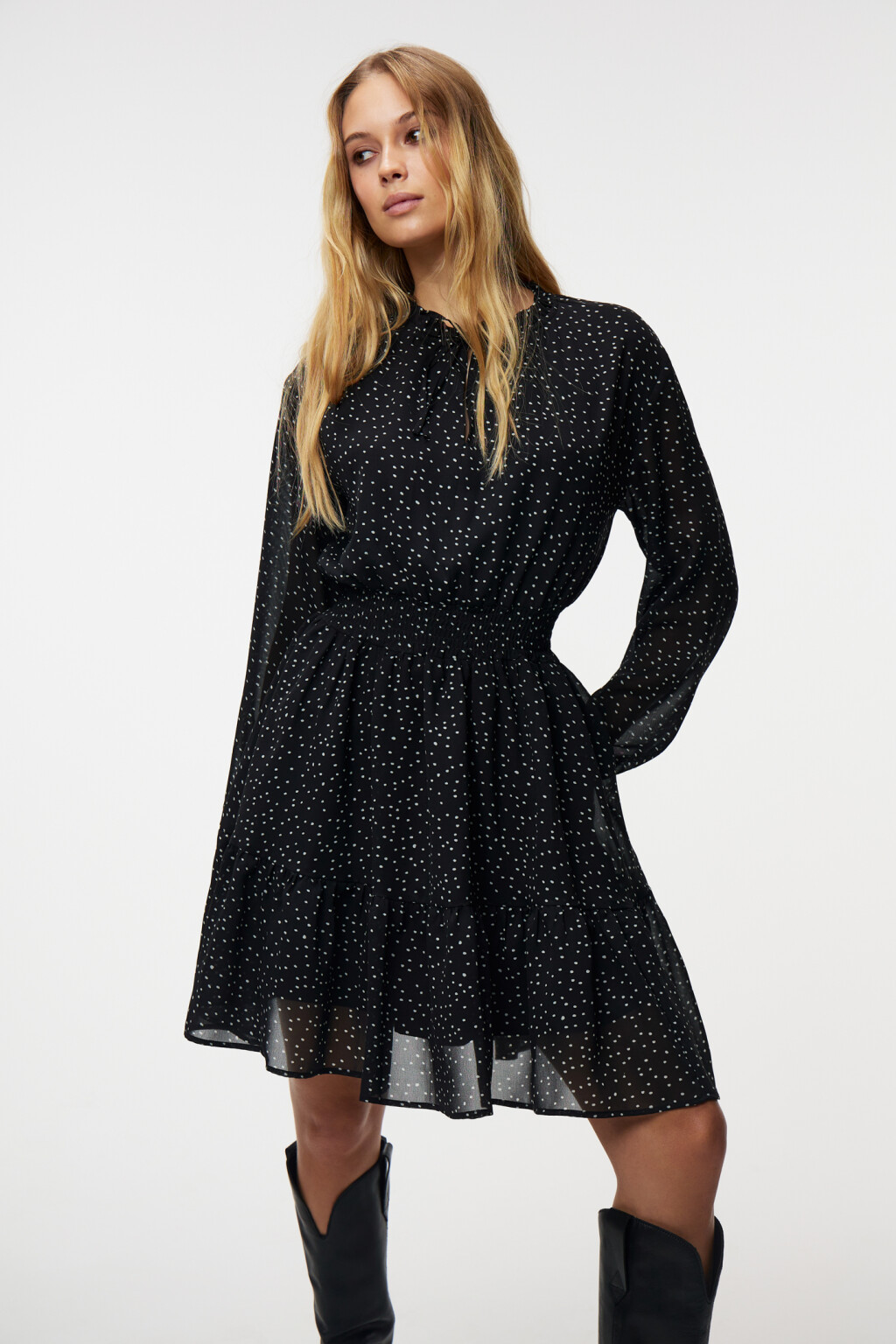 Платье шифоновое с ярусной юбкой и резинкой на талии - цвет мультиколор - 7