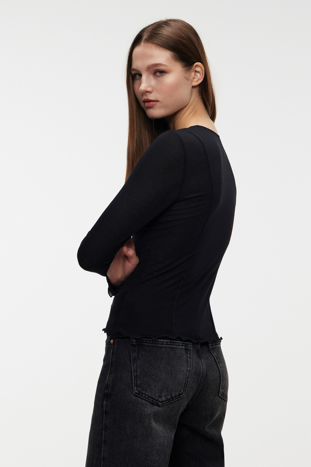 Лонгслив облегающий с волнистыми краями - цвет черный - 3