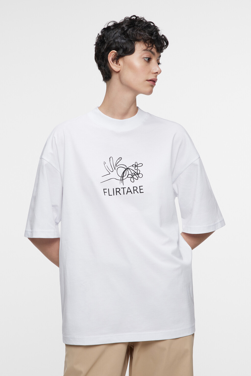 Футболка хлопковая прямая с принтом на груди - цвет белый - 7