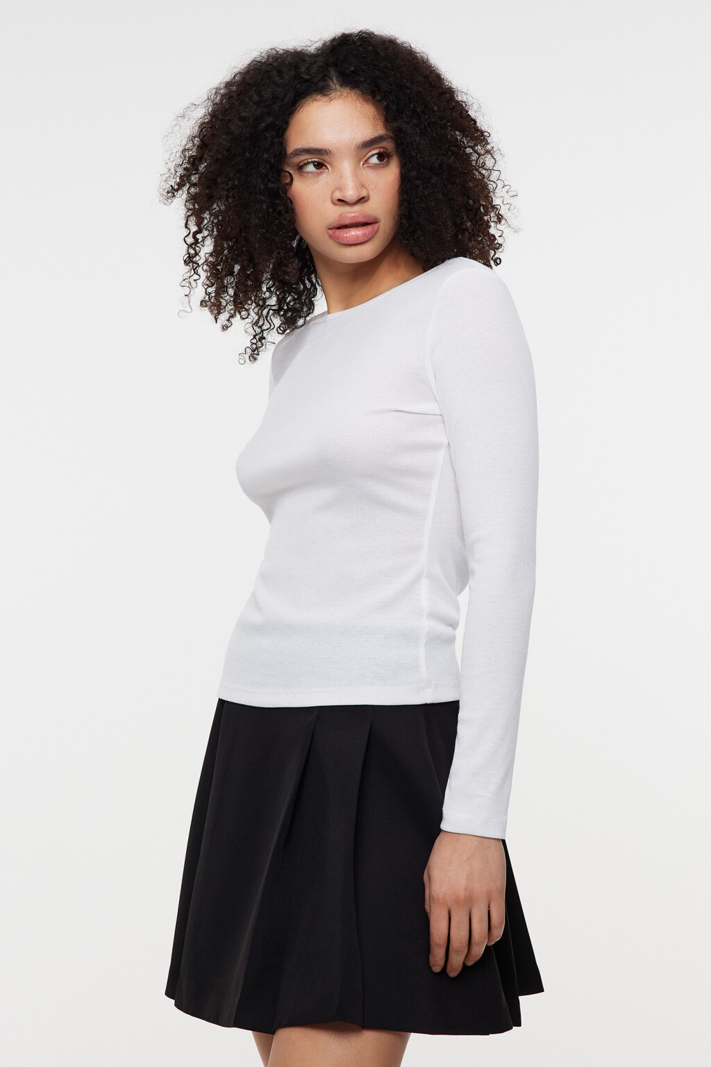 Лонгслив облегающий базовый в рубчик - цвет белый - 2