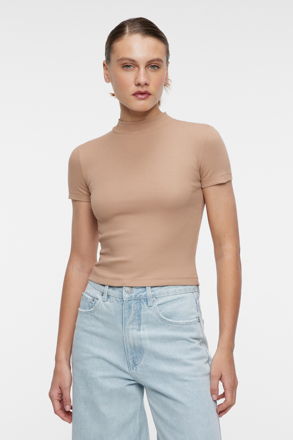 Топ-футболка хлопковый в рубчик с воротником-стойкой - цвет бежевый - 1