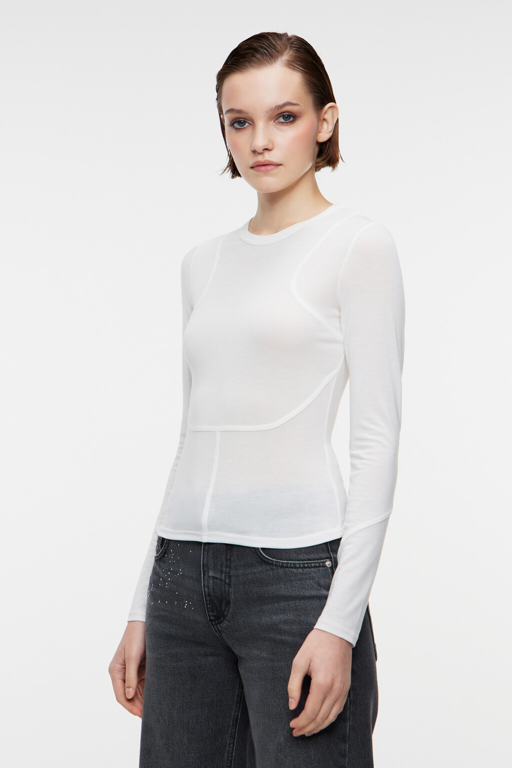 Лонгслив облегающий с декоративными наружными швами - цвет белый - 2