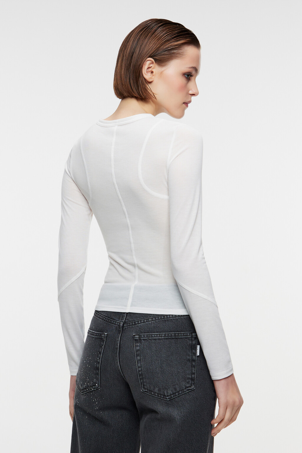 Лонгслив облегающий с декоративными наружными швами - цвет белый - 3