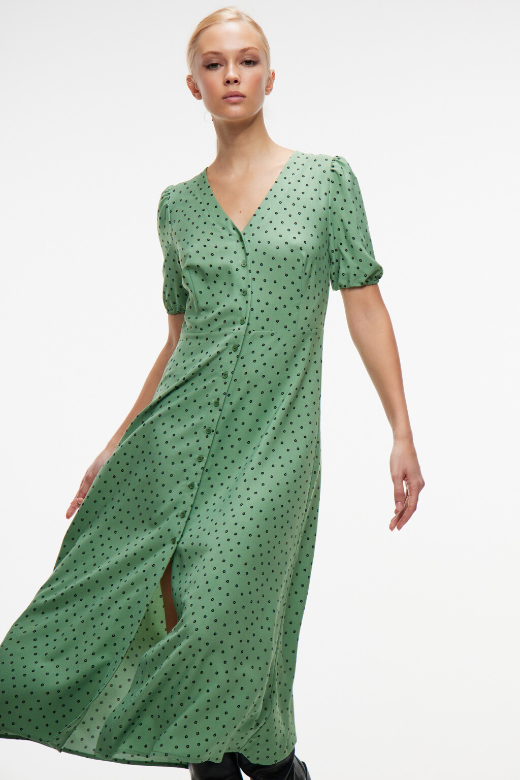 Платье миди с V-вырезом и короткими рукавами-фонариками - цвет зеленый - 7