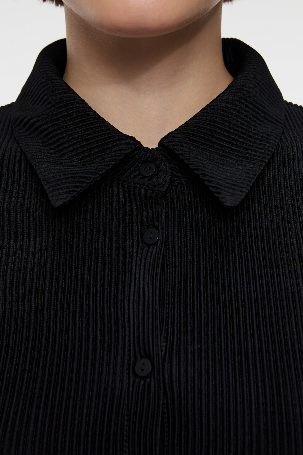 Платье-рубашка мини с длинными рукавами и поясом - цвет черный - 5