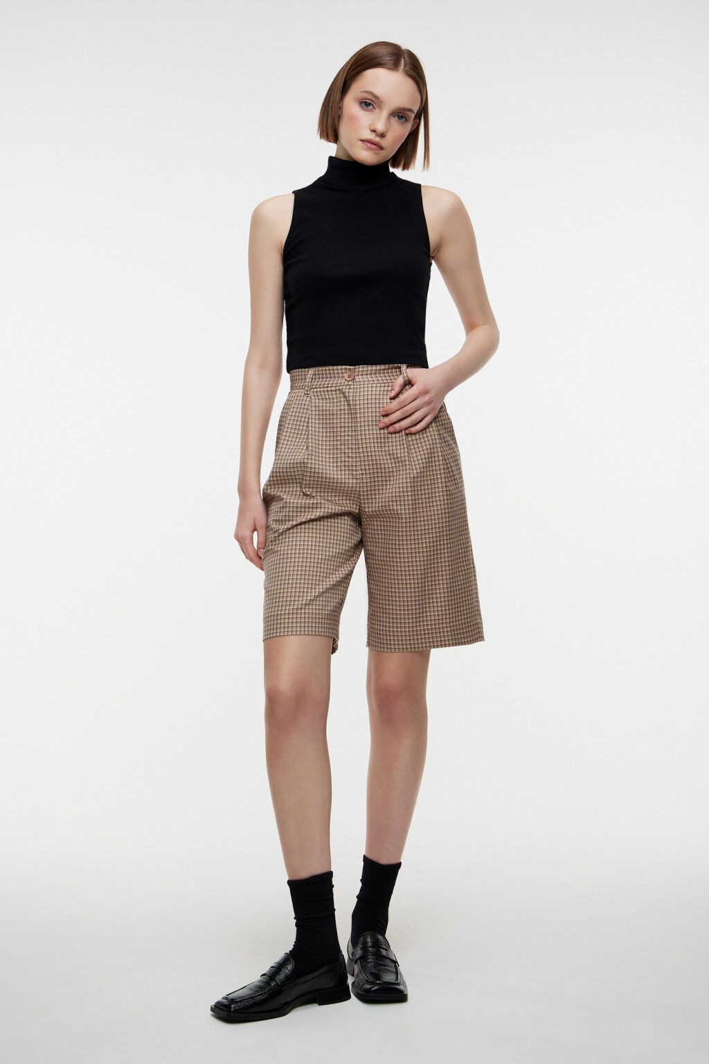 Шорты-бермуды клетчатые с высокой посадкой - цвет бежевый - 4