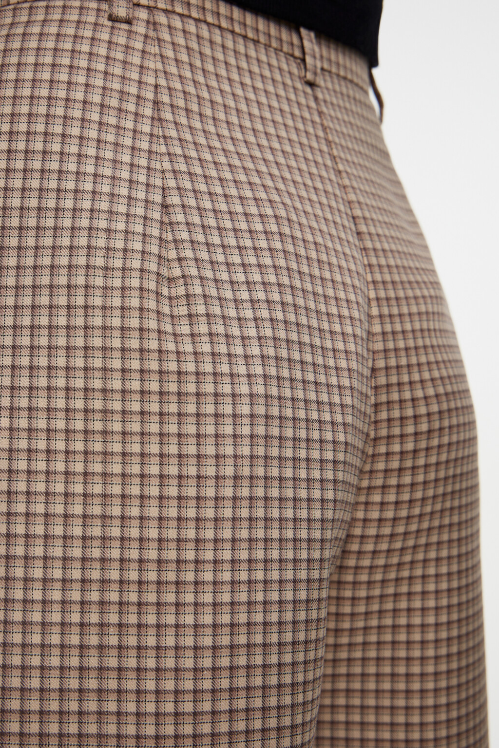 Шорты-бермуды клетчатые с высокой посадкой - цвет бежевый - 7