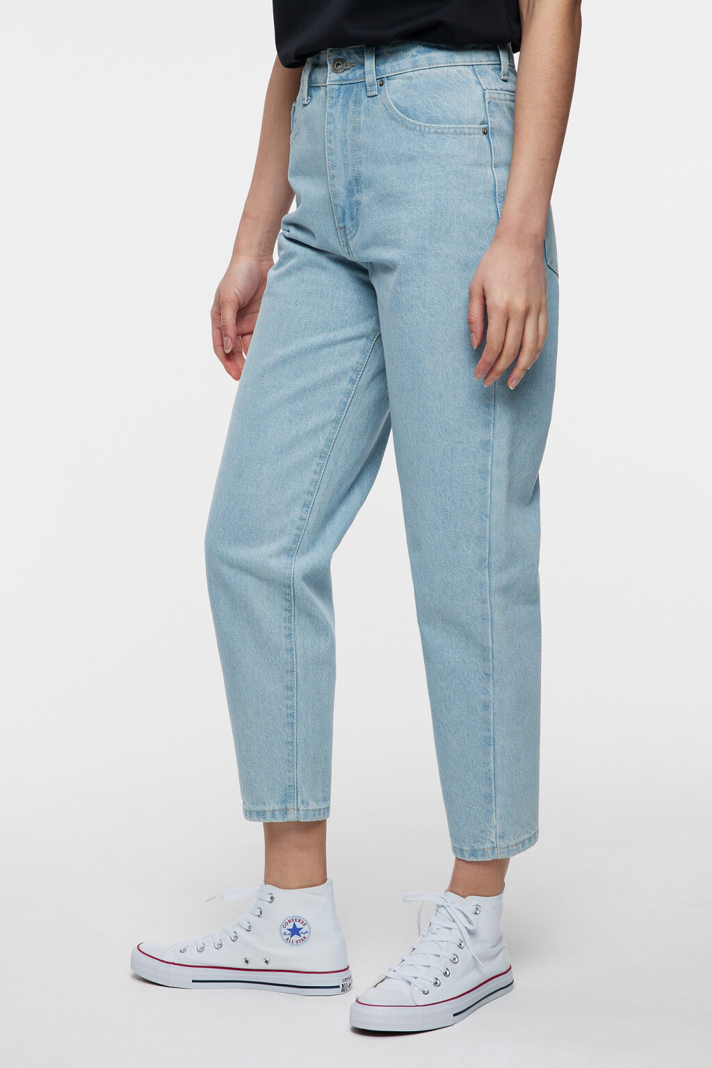 Джинсы mom-fit укороченные с высокой посадкой - цвет голубой - 2