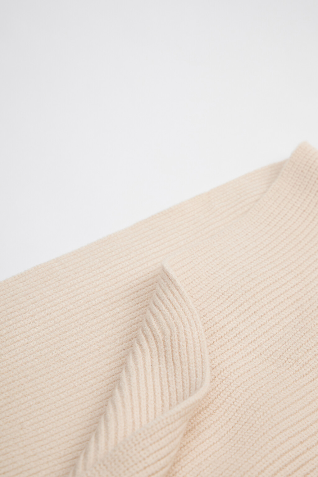 Платок-косынка длинный вискозный в рубчик - цвет бежевый - 2