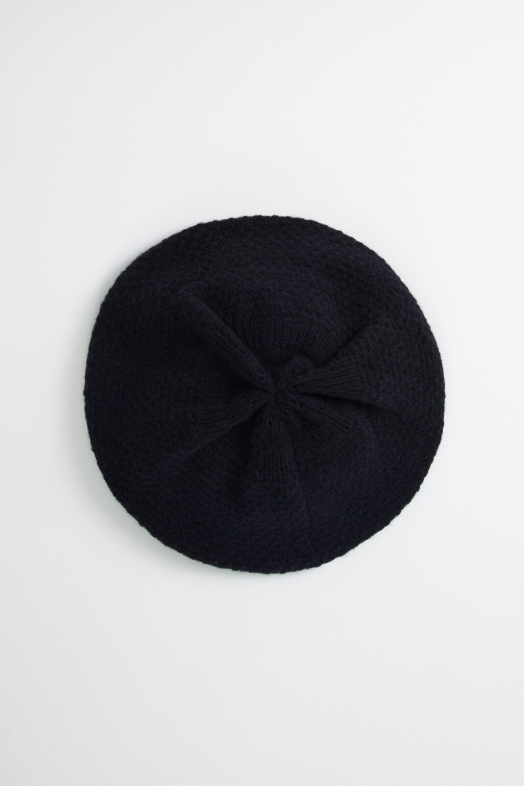 Берет теплый вязаный однотонный - цвет черный - 5