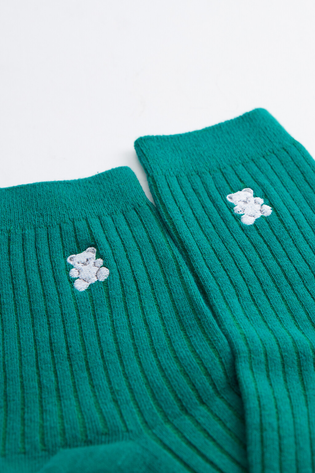 Носки высокие в рубчик с вышивкой - цвет зеленый - 4