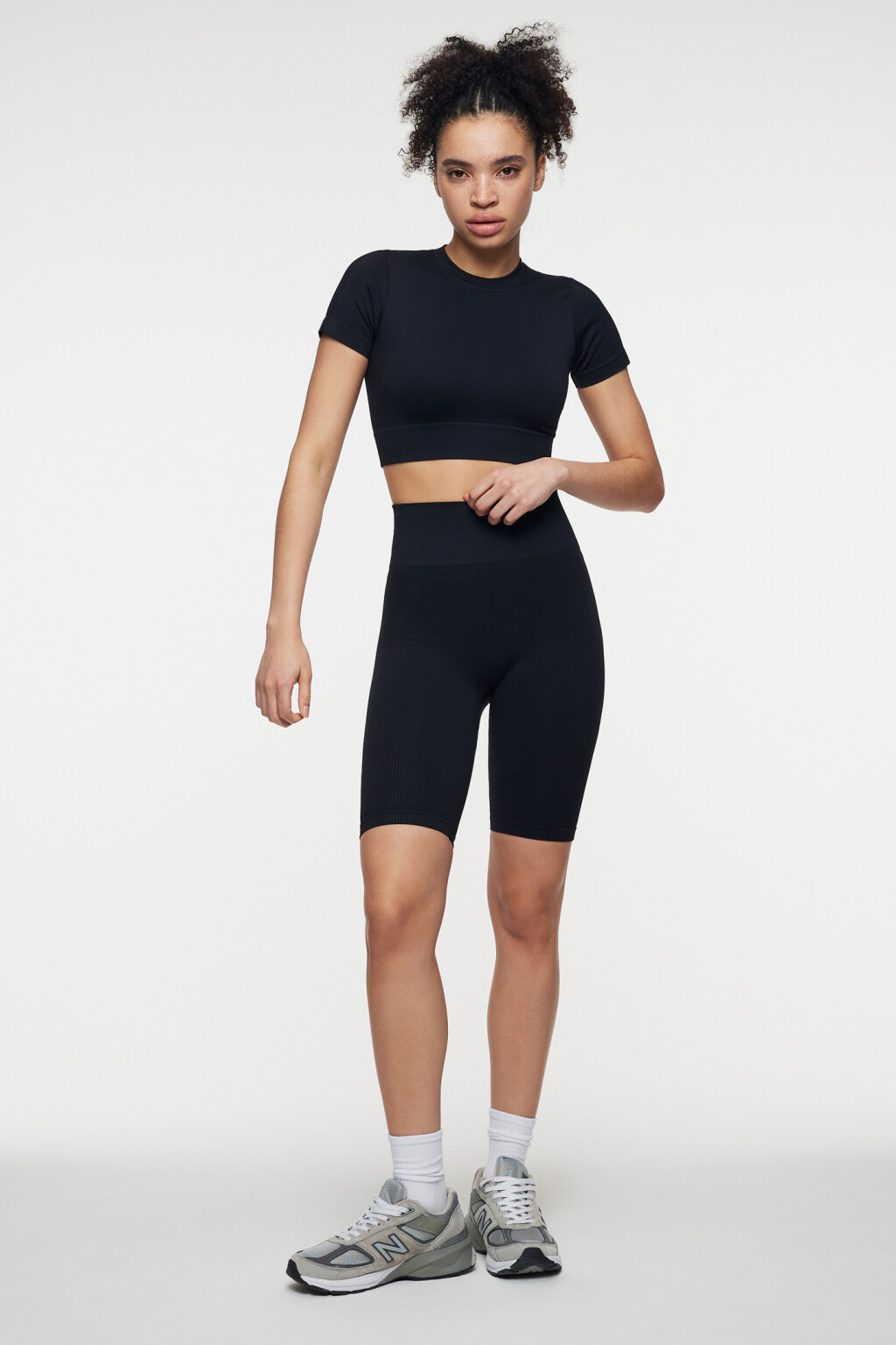 Топ-футболка спортивный укороченный - цвет черный - 4