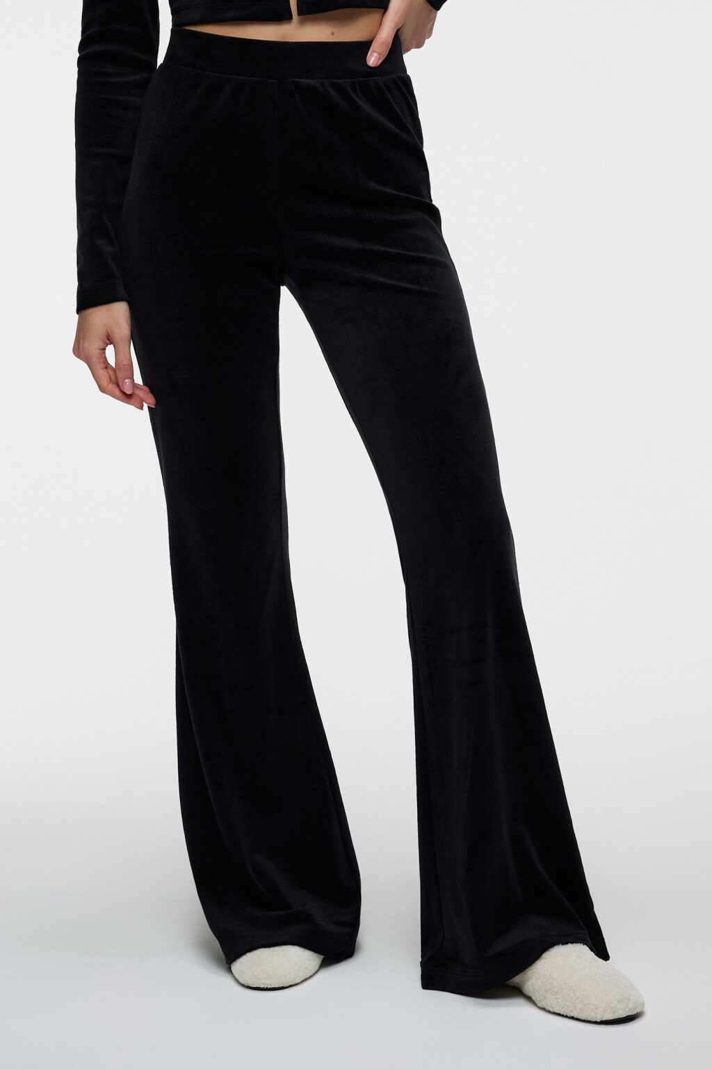 брюки клеш домашние бархатные с поясом-резинкой - цвет черный - 1