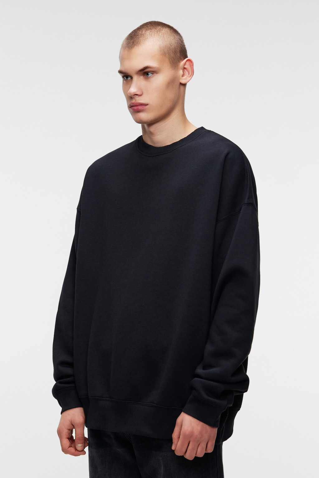 Свитшот oversize хлопковый базовый с начесом - цвет черный - 3