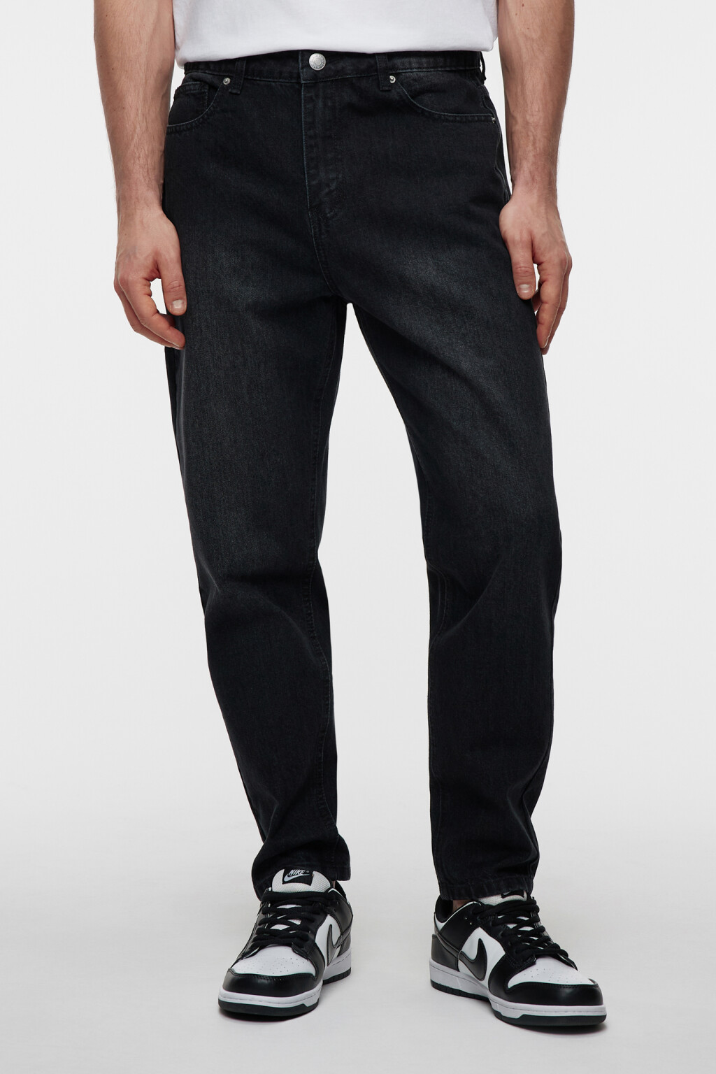 Джинсы tapered зауженные со средней посадкой - цвет черный - 1