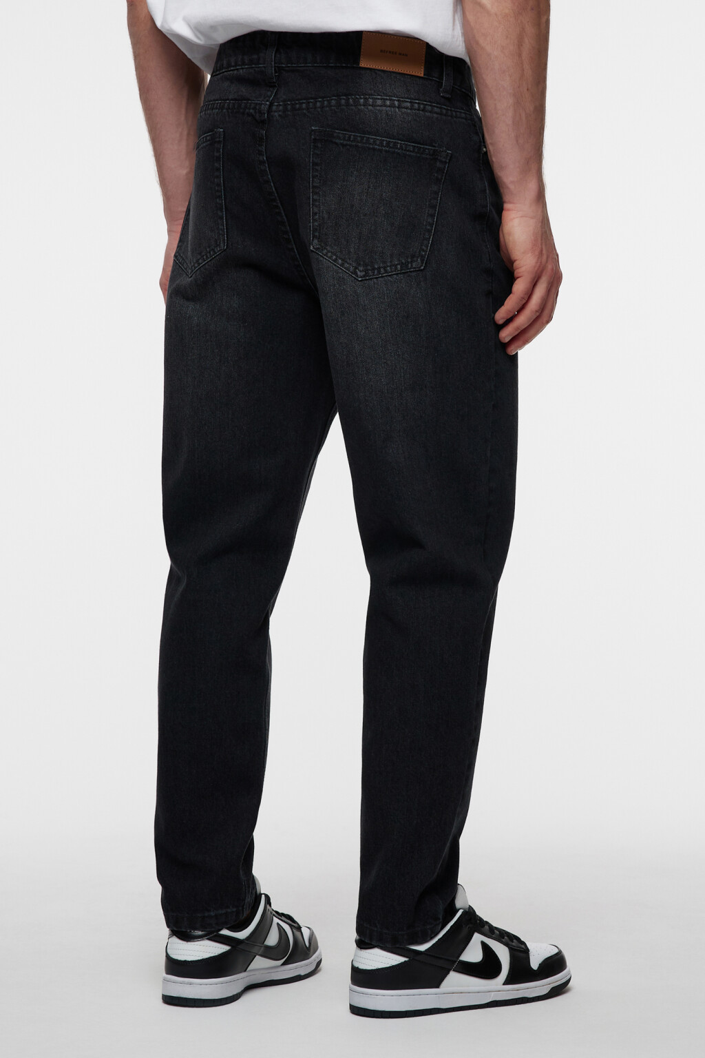Джинсы tapered зауженные со средней посадкой - цвет черный - 3