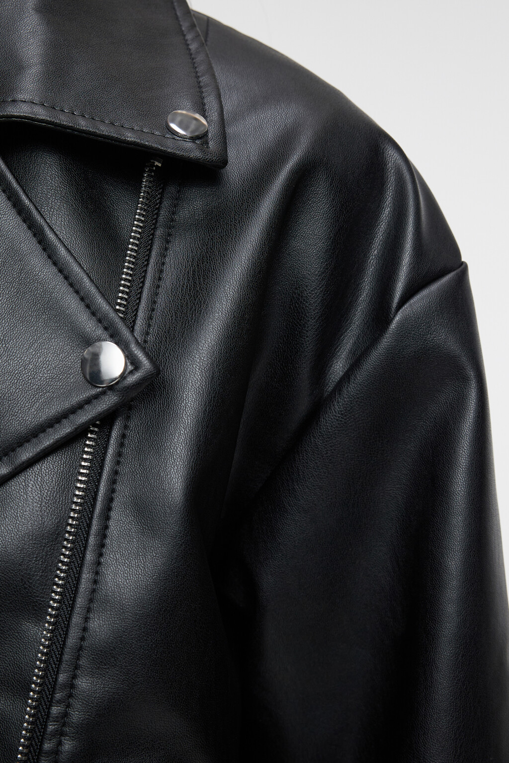 Куртка-косуха oversize байкерская - цвет черный - 6