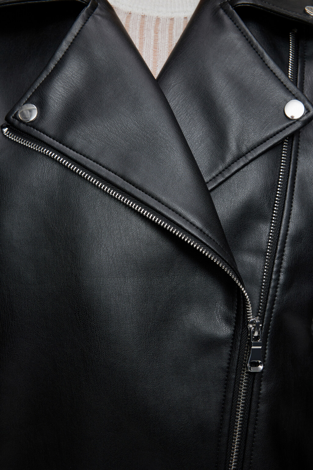 Куртка-косуха oversize байкерская - цвет черный - 7