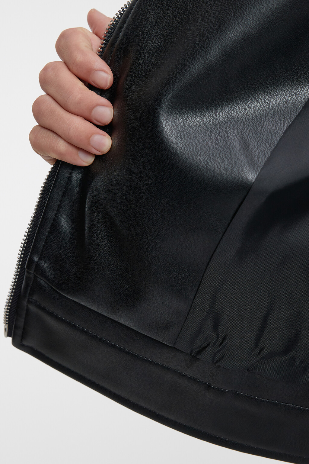 Куртка-косуха укороченная - цвет черный - 5