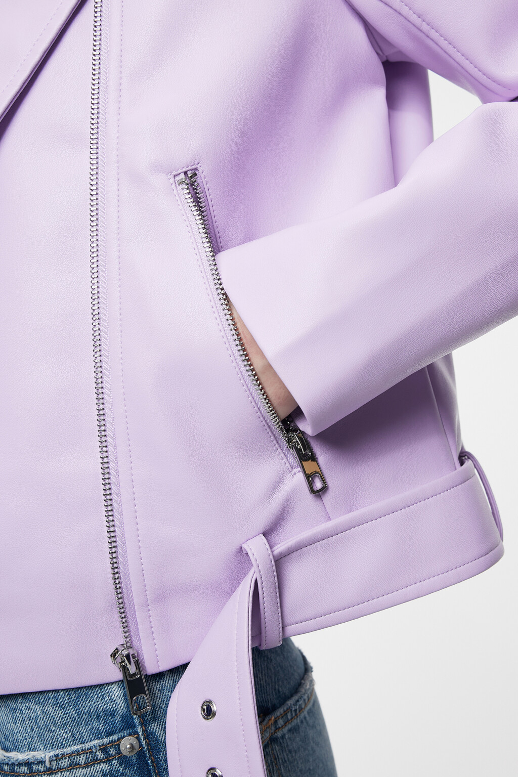 Куртка-косуха укороченная с ремнем - цвет сиреневый - 6