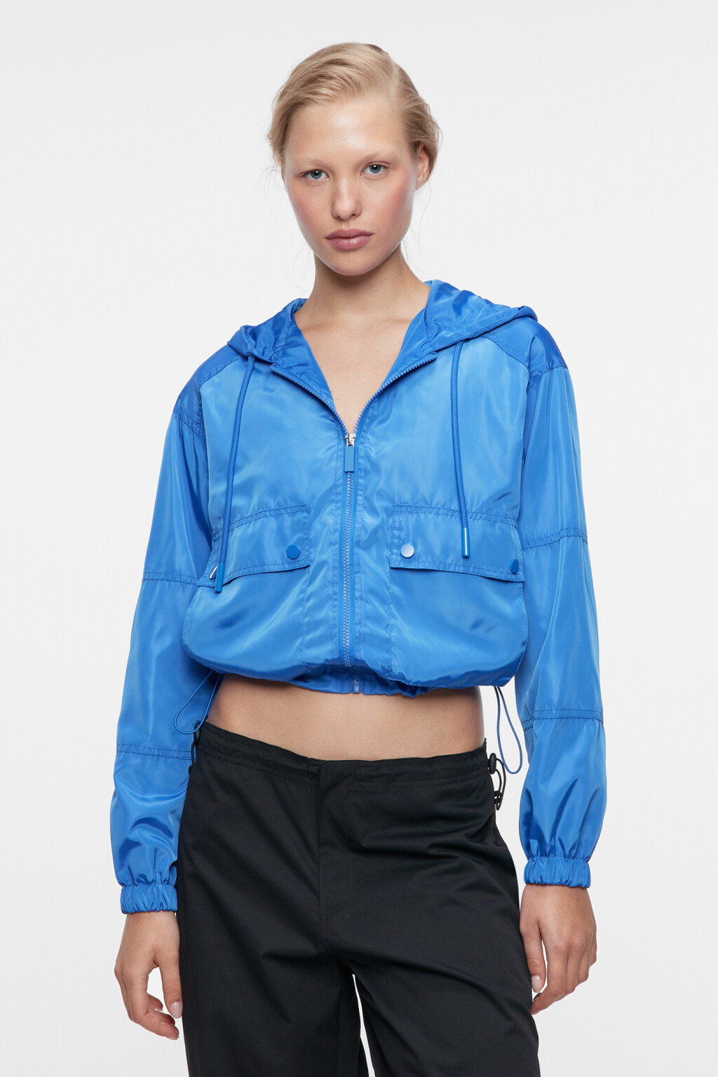 Куртка-ветровка oversize укороченная с капюшоном - цвет синий - 2