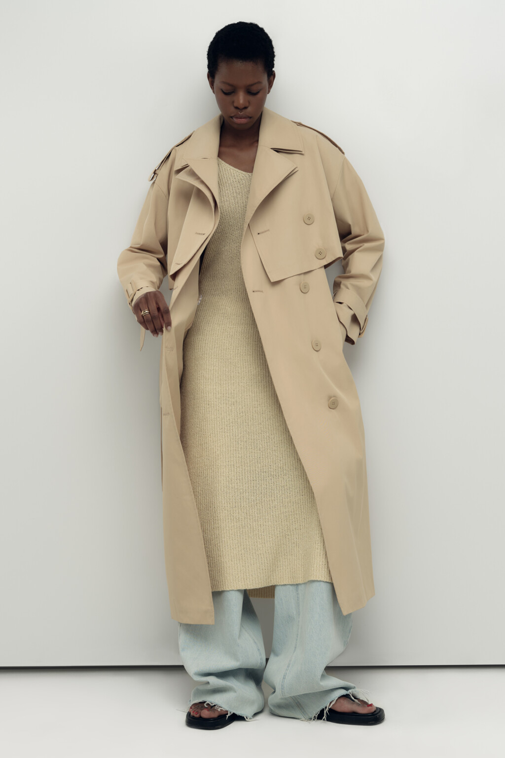 Плащ-трансформер двубортный с поясом и пелериной - цвет бежевый - 12