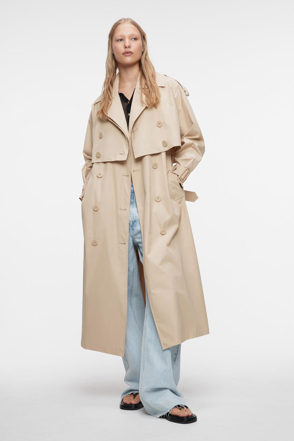 Плащ-трансформер двубортный с поясом и пелериной - цвет бежевый - 4