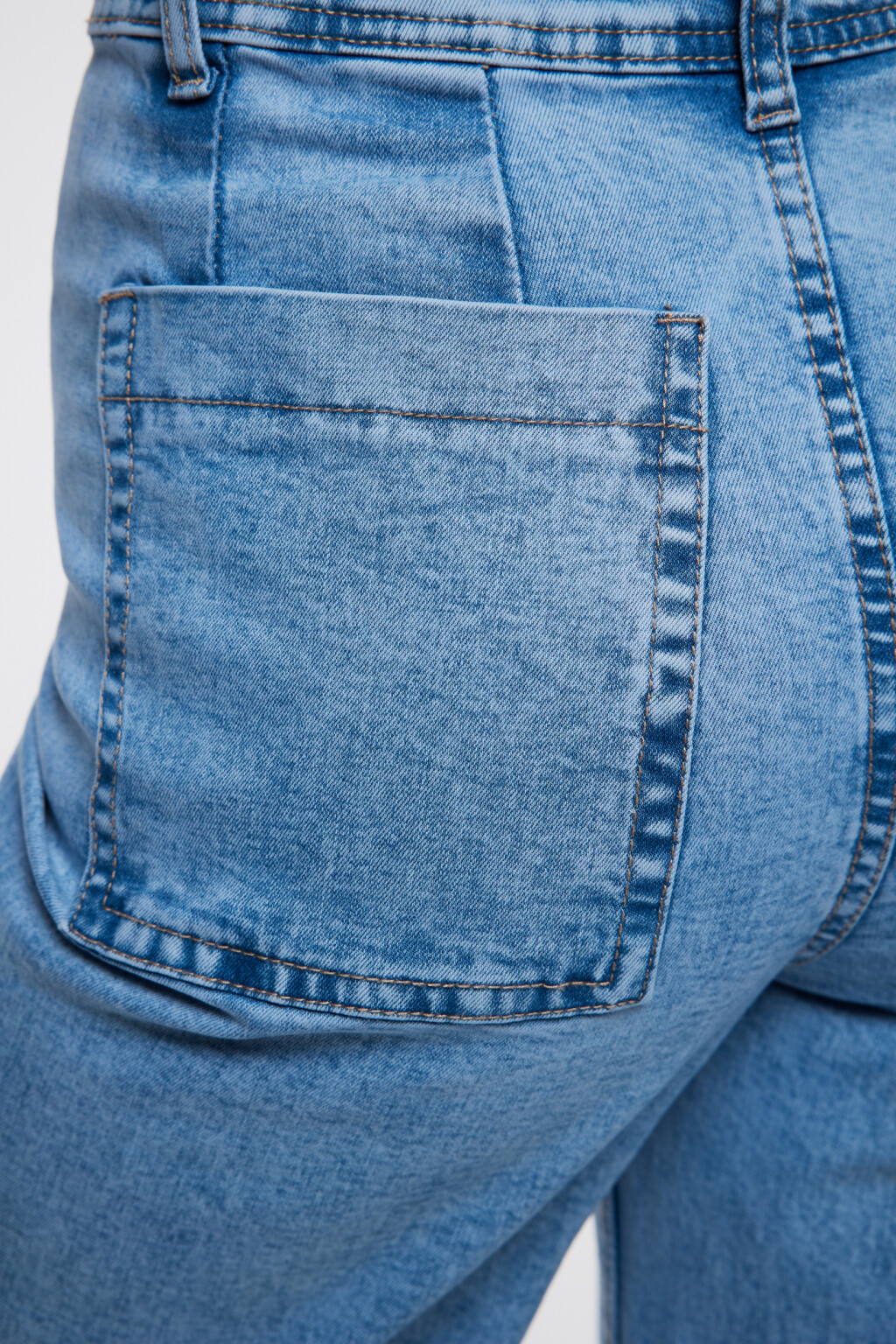 Джинсы wide leg укороченные с обрезанными краями - цвет голубой - 6