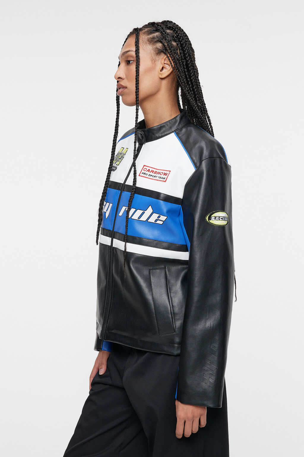 Куртка из искусственной кожи укороченная с принтом в мотостиле - цвет черный - 3