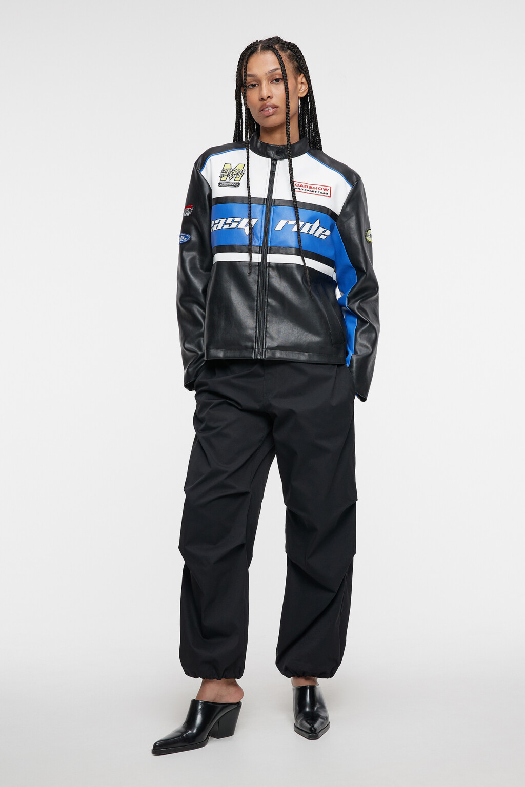 Куртка из искусственной кожи укороченная с принтом в мотостиле - цвет черный - 1