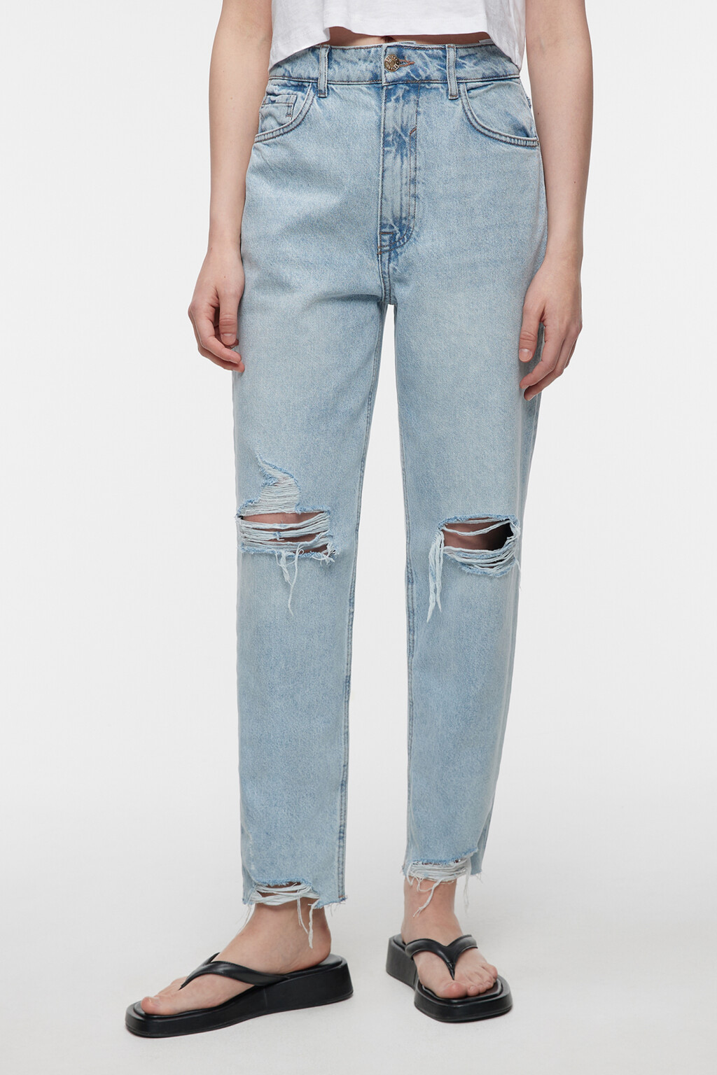Джинсы mom's с рваными краями и коленями - цвет голубой - 2