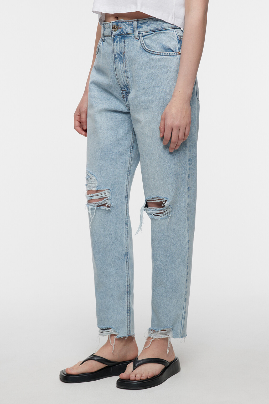 Джинсы mom's с рваными краями и коленями - цвет голубой - 3