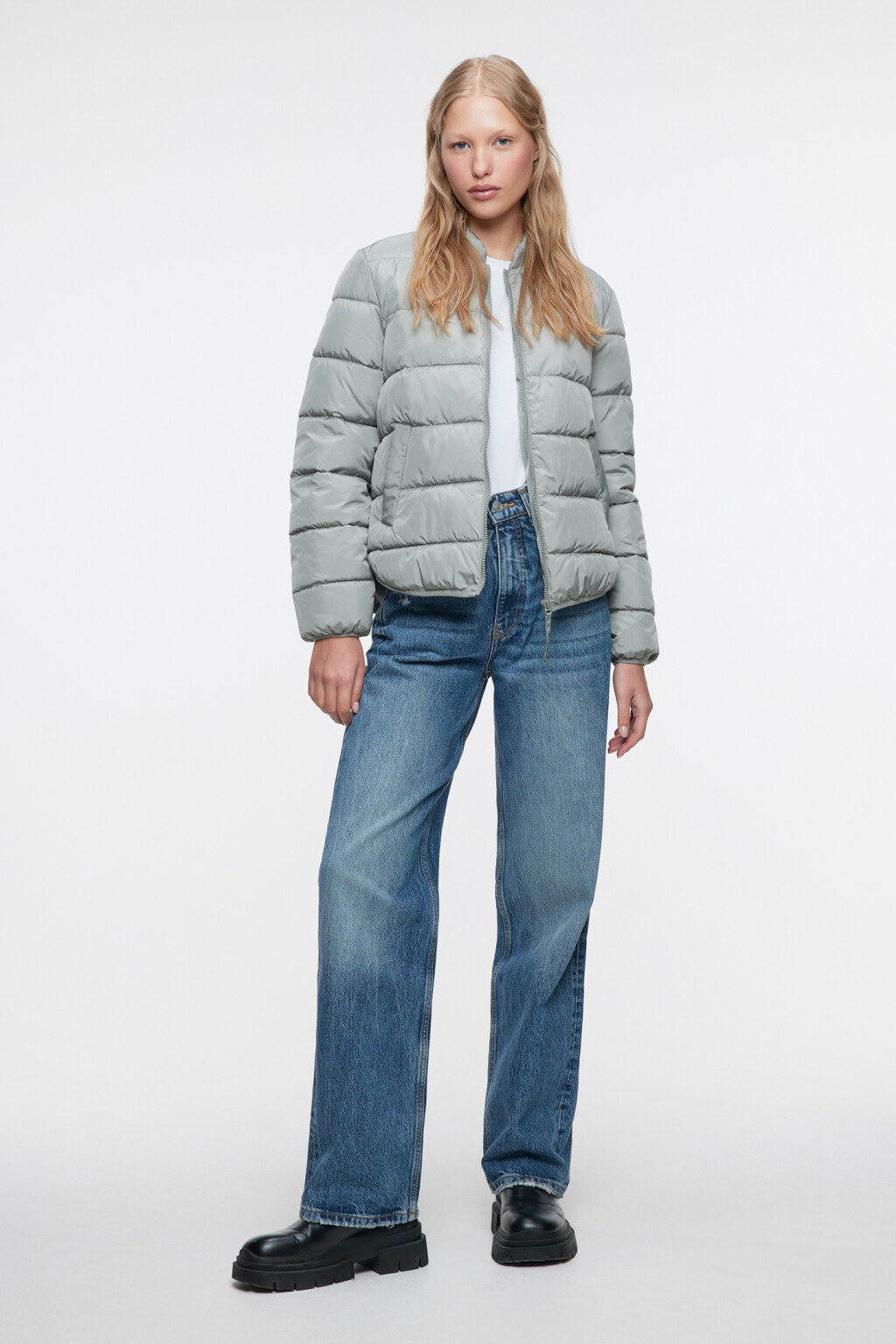 Куртка-бомбер стеганая короткая с воротником-стойкой - цвет зеленый - 4