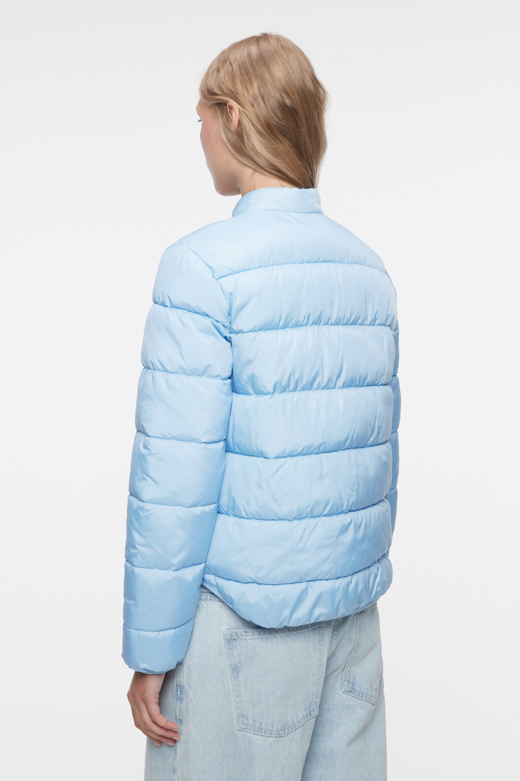 Куртка-бомбер стеганая короткая с воротником-стойкой - цвет голубой - 3